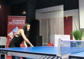 Сантра и приятели в приятелски двубой по тенис на маса
