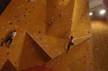 Спортен комплекс на НСА Васил Левски - снимка 4 - стени за катерене - София