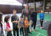 Петър Стойчев участва в тренировка по програма Спорт за хора с увреждания и деца в риск