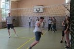 Волейболистът Светозар Иванов към ученици Спортът помага много в живота - снимка 1