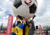 Четири отбора в битка за шампионския трофей на Купата на Coca-Cola Движи се