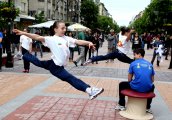 Българските гимнастици разтърсиха центъра на София с атрактивен флашмоб