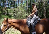 Конна езда с Ваканционната арт школа на Арт клуб Рояна