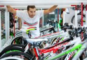 Рафи Бохосян Последай ме ако можеш да ме стигнеш Ако не - карай отпред