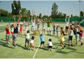 Тенис Клуб Про Спорт с безплатни тренировки за деца през октомри