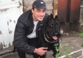 Владо Карамазов и Играта живеят активно и със своето куче на 28 септември