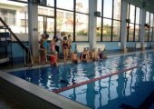 Организират обучение по плуване и лечебна физкултура на басейн Делфини във Варна