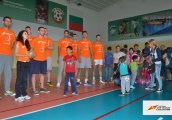 Тетевен Волей играят с деца с увреждания в Европейката седмица на спорта