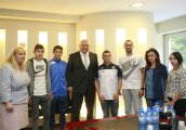 Министър Кралев гласува за Спортните чудеса на България